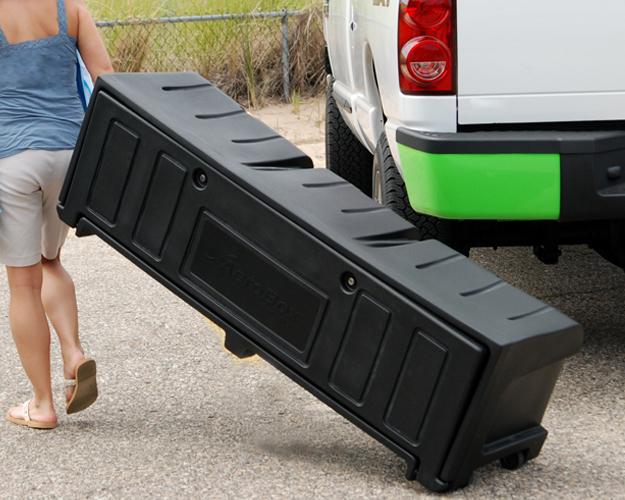 Portable pickup bed cargo box