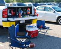 Tailgating truck bed box